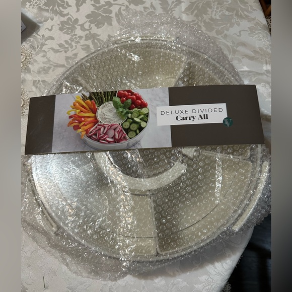 Vita Goods Co. Other - Vita Goods Deluxe Divided Carry All